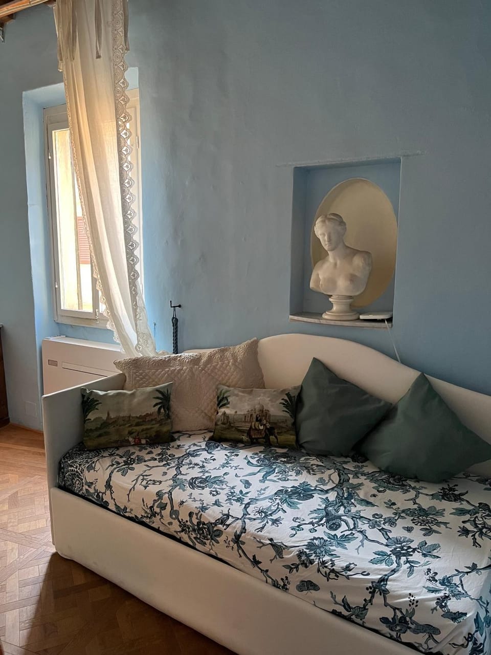Bed, Decorative detail