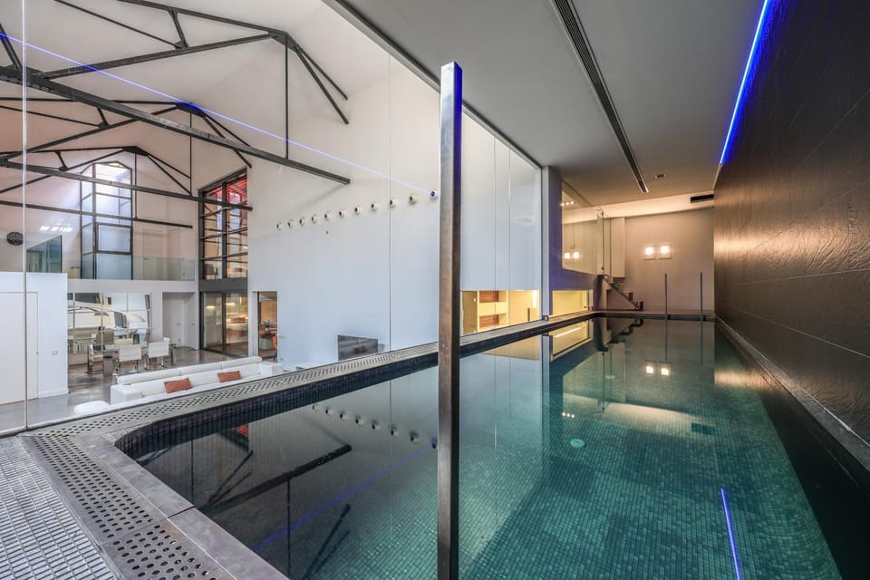 Pool view, Swimming pool