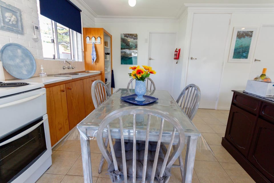 Shabby Chic Shack - 2 bedroom Beach Cottage House in Western Australia