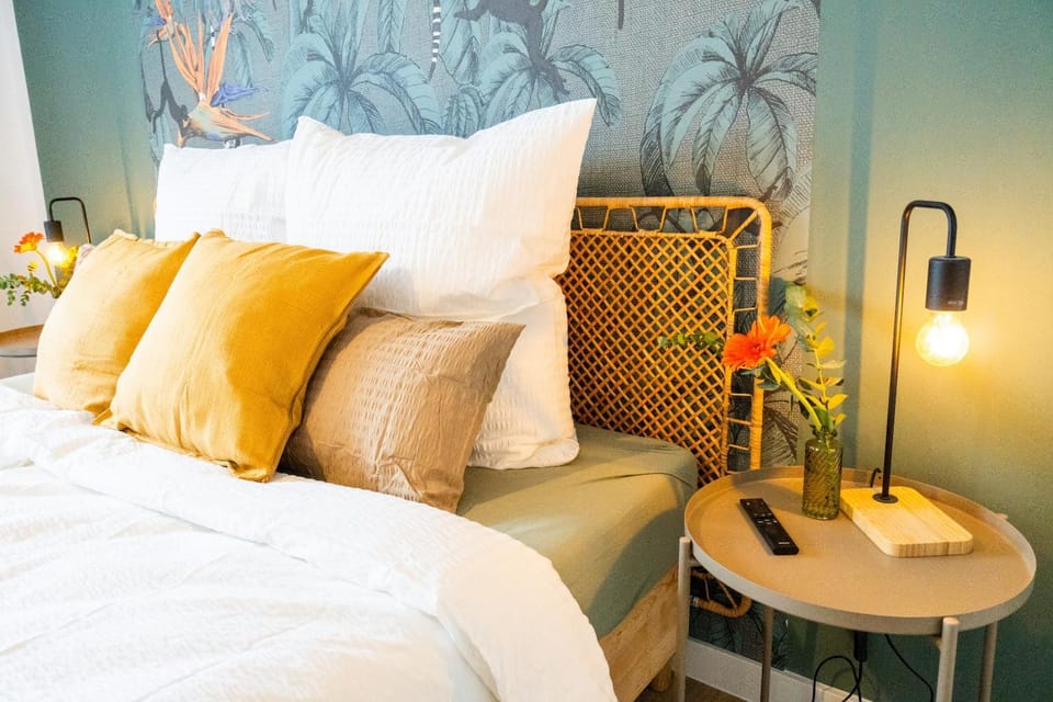 Bed, Bedroom