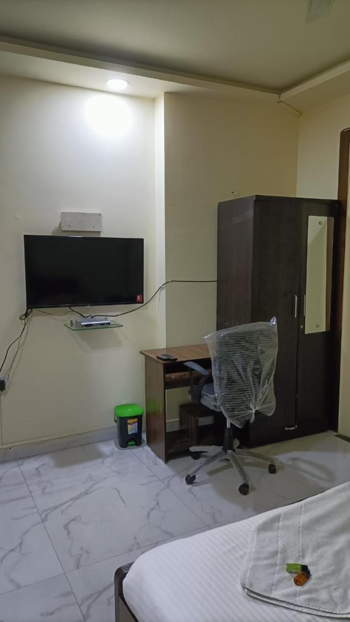Private Fully Furnished Room in Kalyani Nagar Vacation rental in Pune