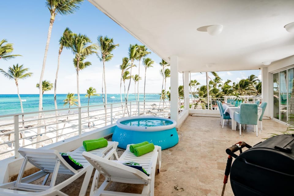 BBQ facilities, Balcony/Terrace, Seating area, Beach, Garden view, Sea view, Swimming pool