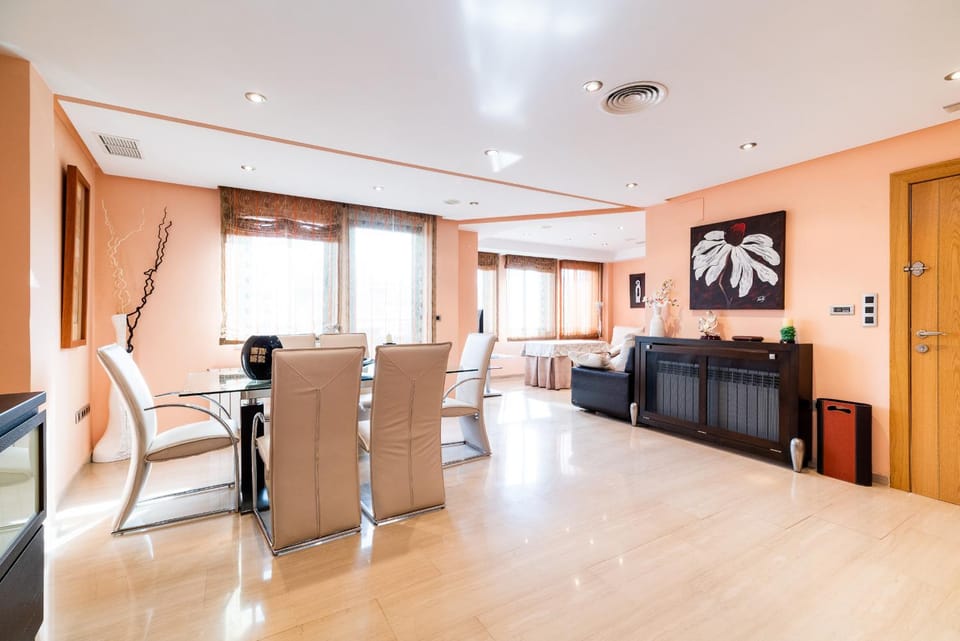 Wekey Homes Granada, Ático Panorámico Puerta Real Apartment in Granada