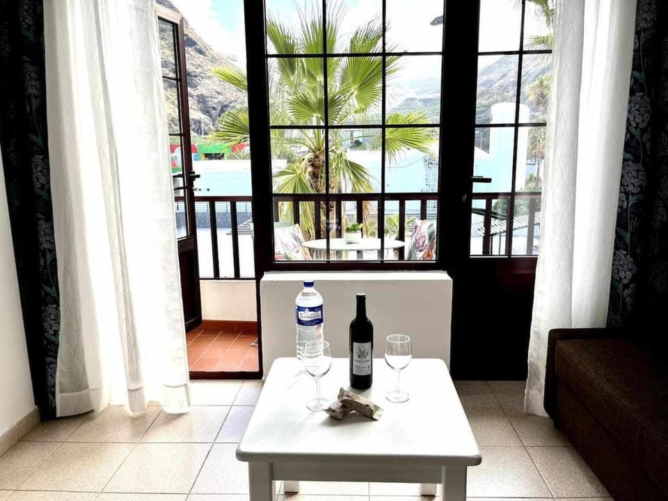 Playa Puerto de Tazacorte La Isla de La Palma Apartment in La Palma
