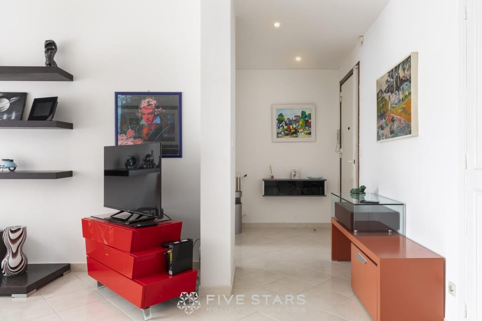 Suite Flora Five stars Holiday house Apartment in Nice