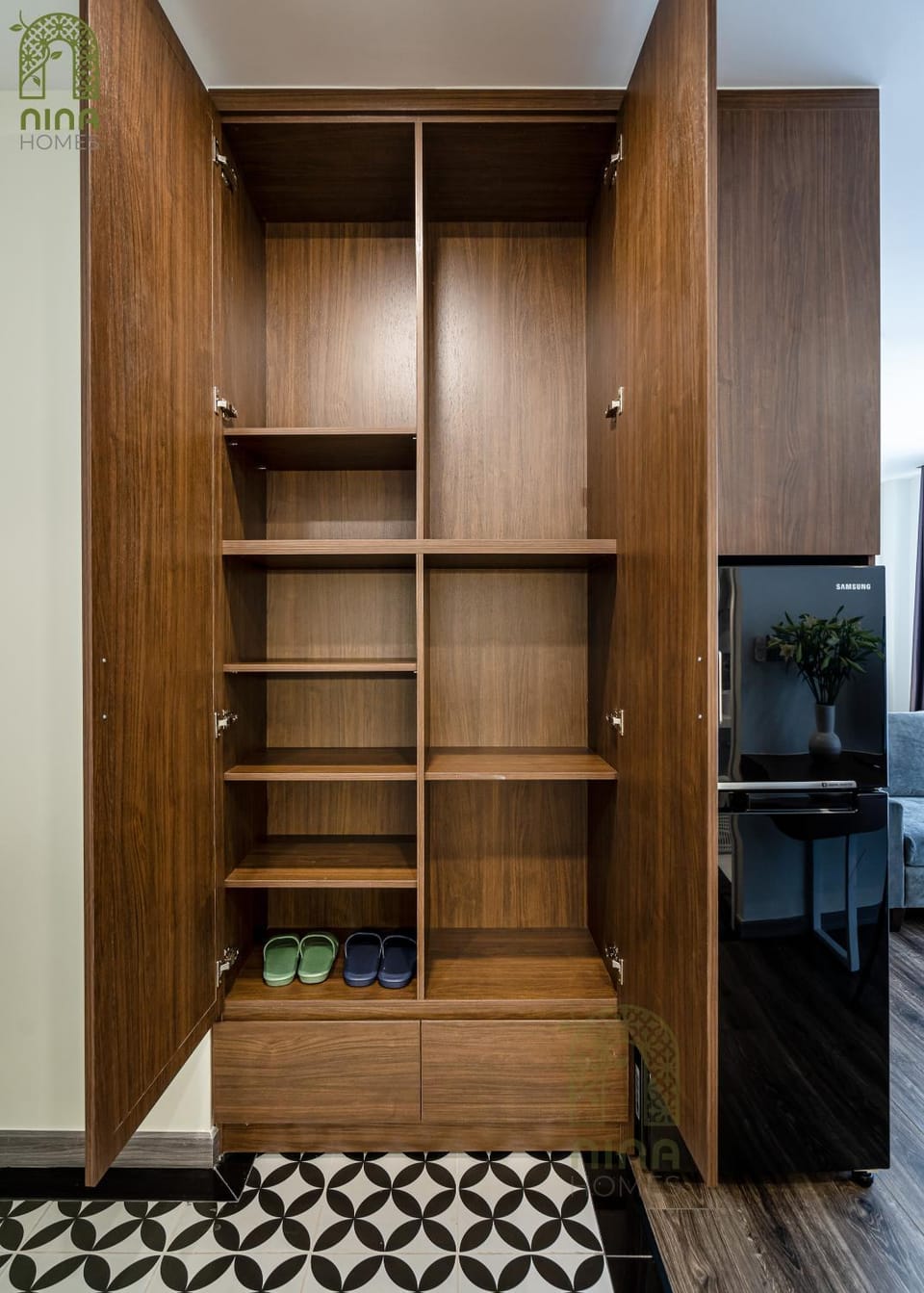 wardrobe