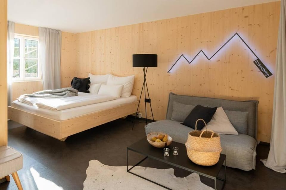 Bed, Photo of the whole room