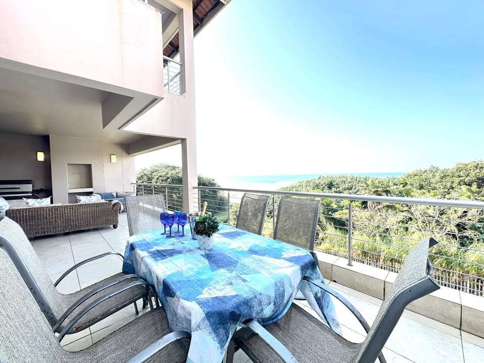 View (from property/room), Balcony/Terrace, Living room, Seating area, Sea view