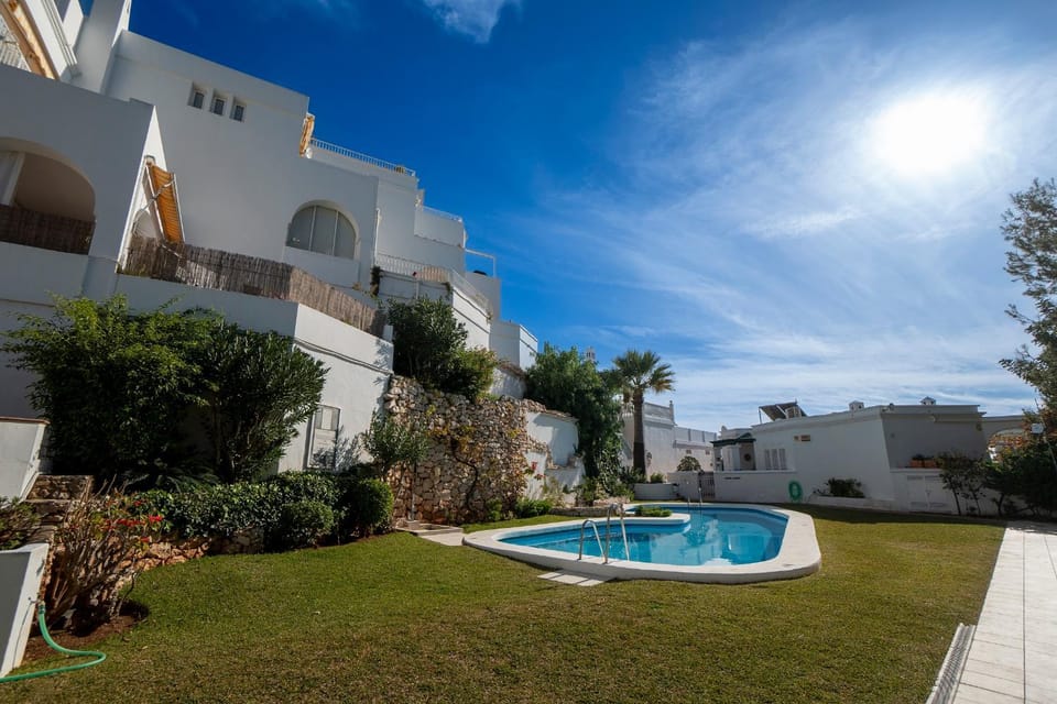 Balcony/Terrace, Swimming pool