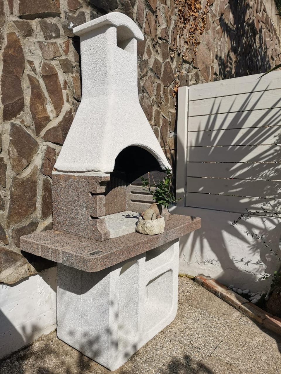 Day, BBQ facilities