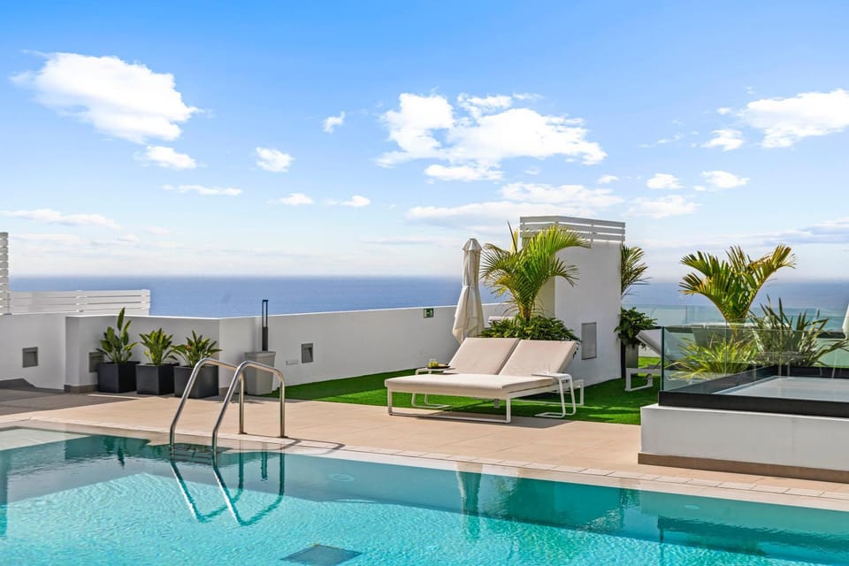 Area and facilities, Swimming pool, sunbed