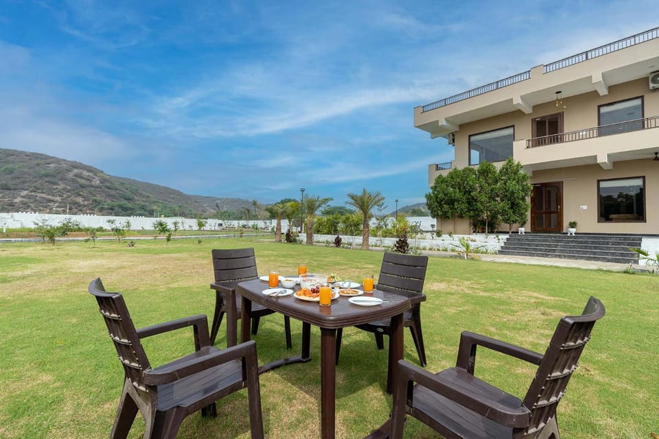 Balcony/Terrace, Seating area, Garden view