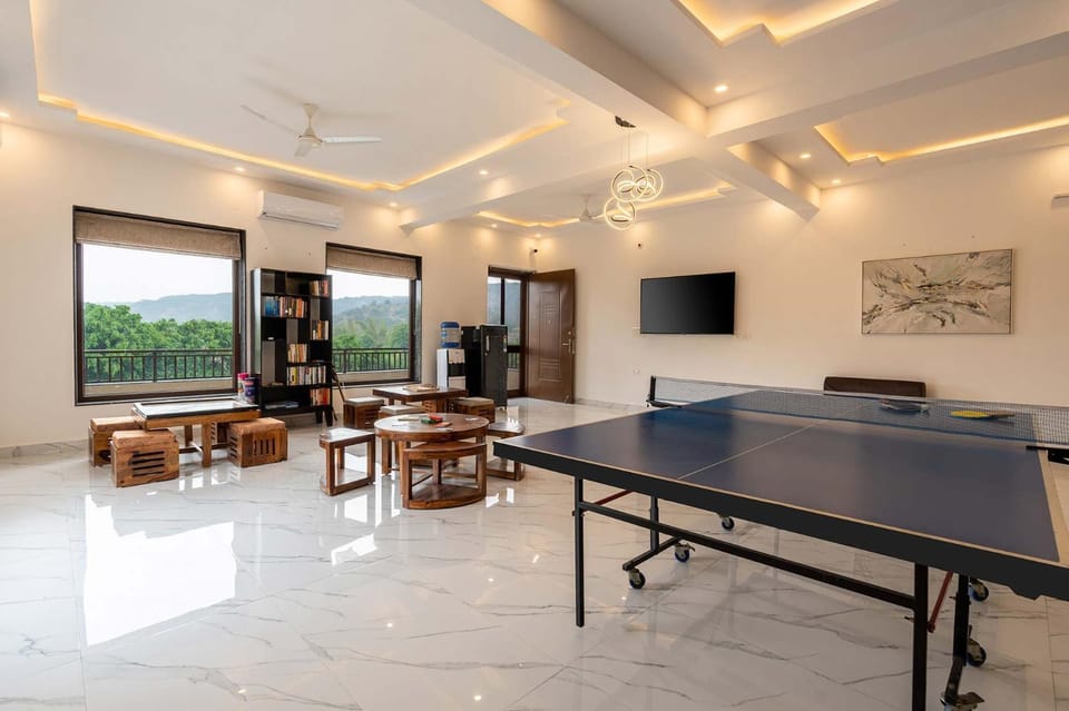 Communal lounge/ TV room, Game Room, Game Room, Table tennis