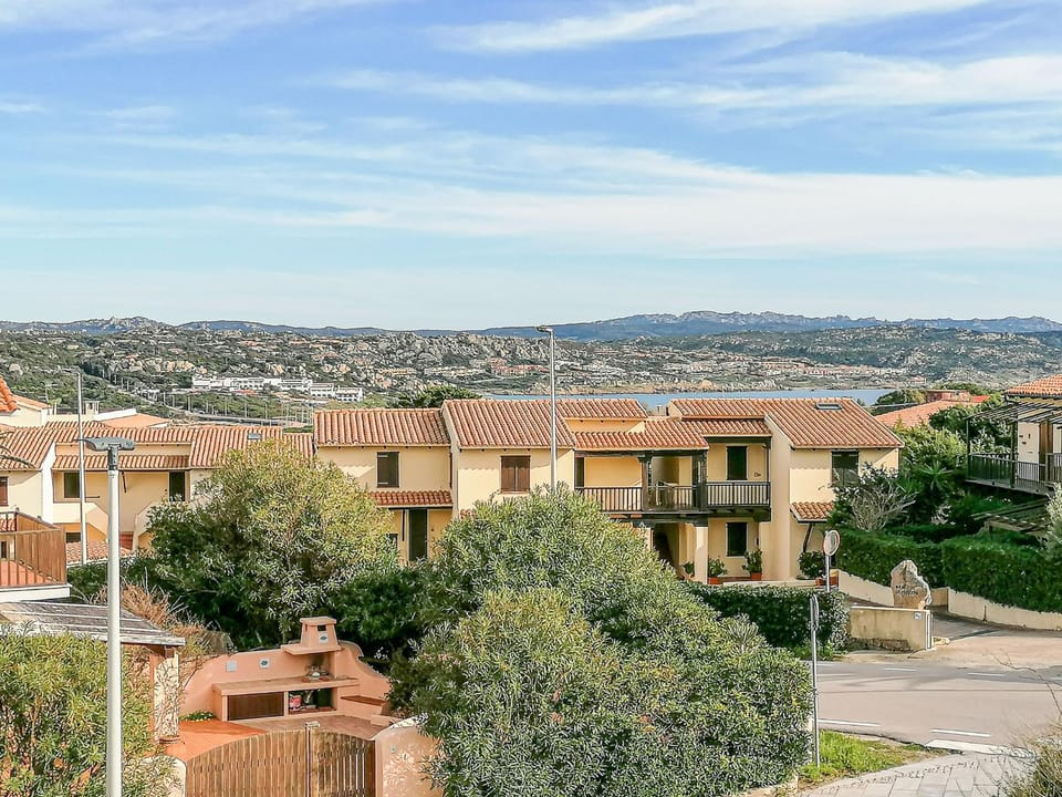 Neighbourhood, Sea view