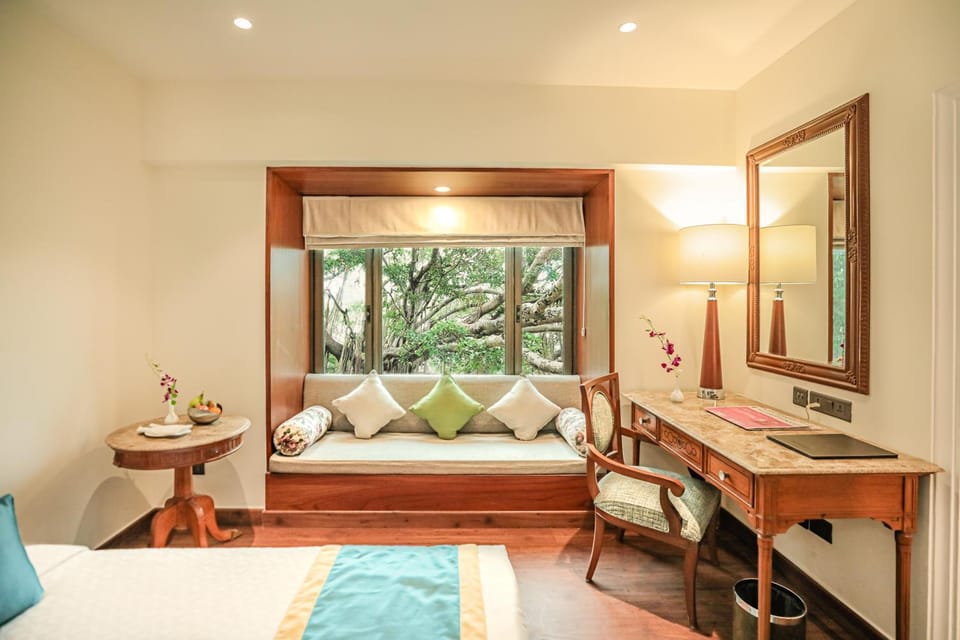 Bed, Garden, Living room, Photo of the whole room, Seating area, Bedroom