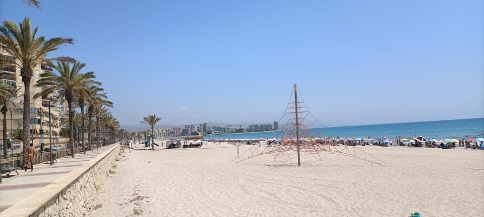 Piso 112 metros a 1 minuto de la playa Apartment in El Campello