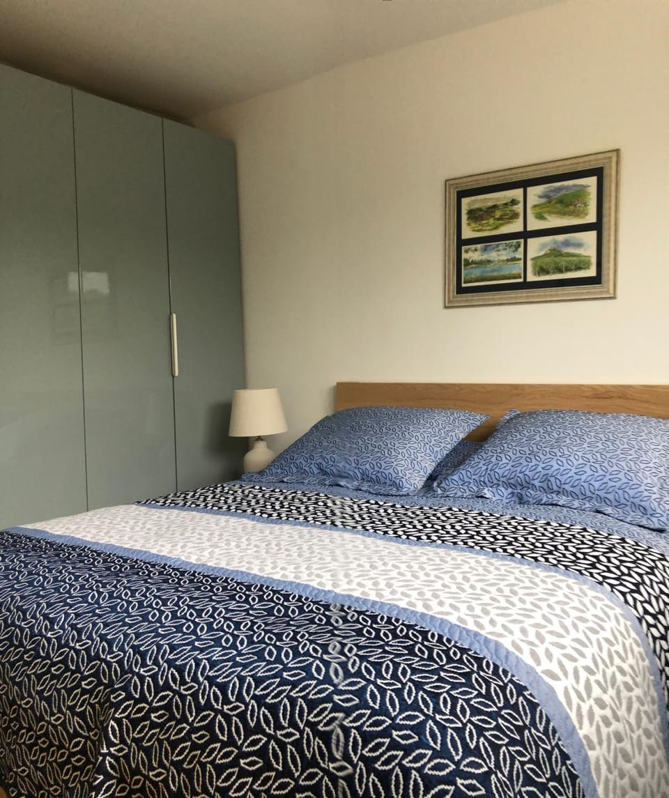 Property building, Photo of the whole room, Bedroom