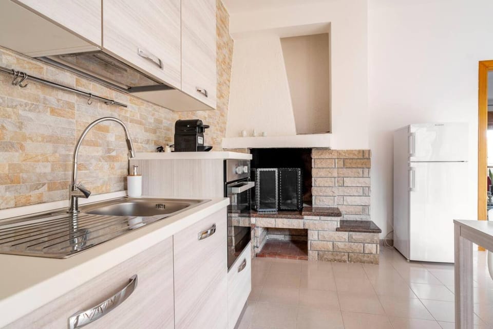 Kitchen or kitchenette, dishwasher, flat iron, pet friendly, stove