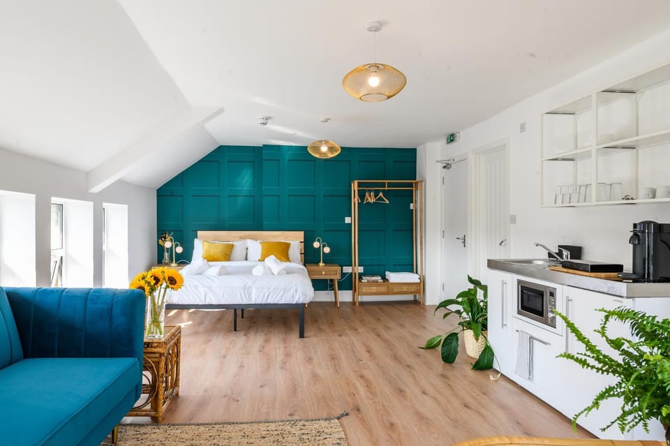 Neighbourhood Bedrooms Apartment in Cardiff