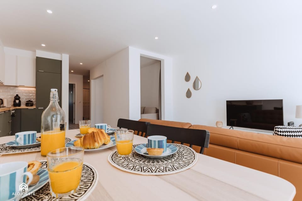 TV and multimedia, Living room, Dining area