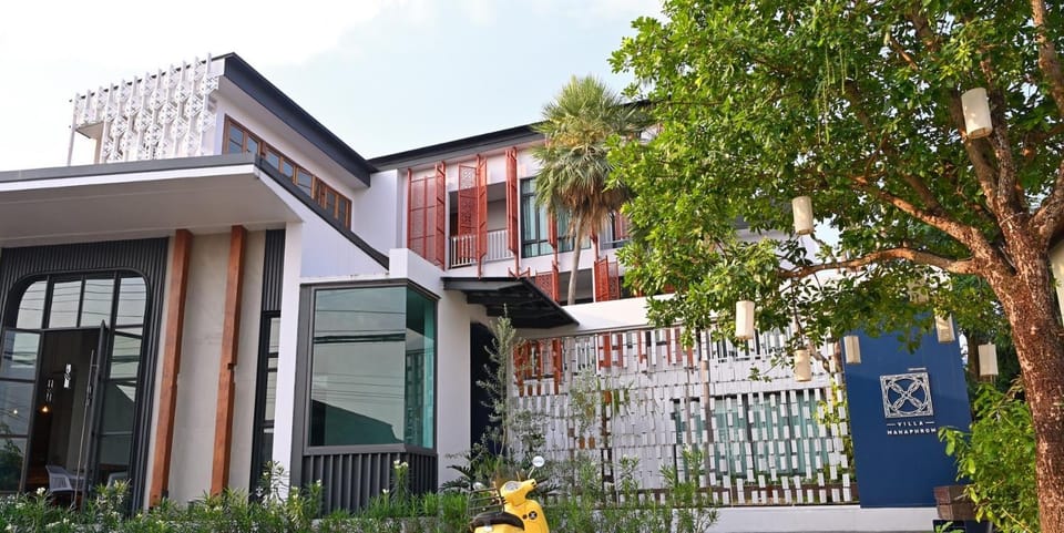Property building, Day
