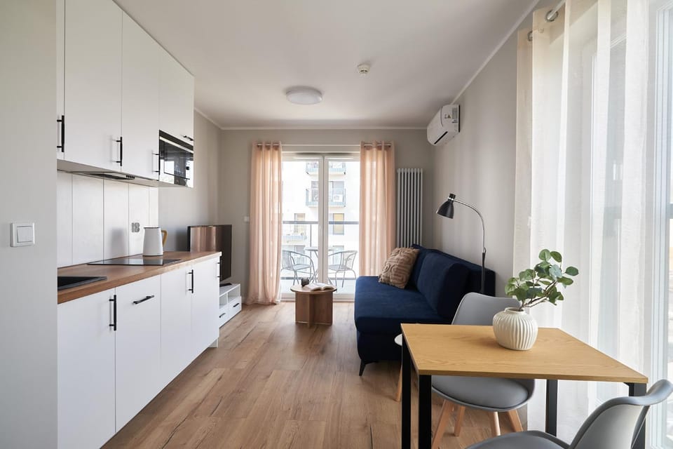 Kitchen or kitchenette, Living room, Seating area, Dining area, stove