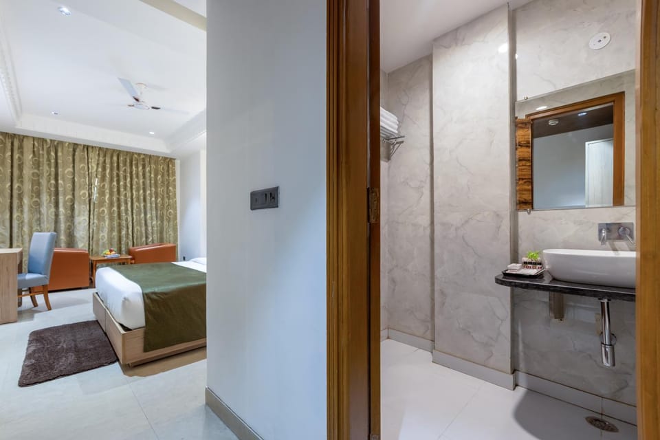 Bathroom, Bedroom