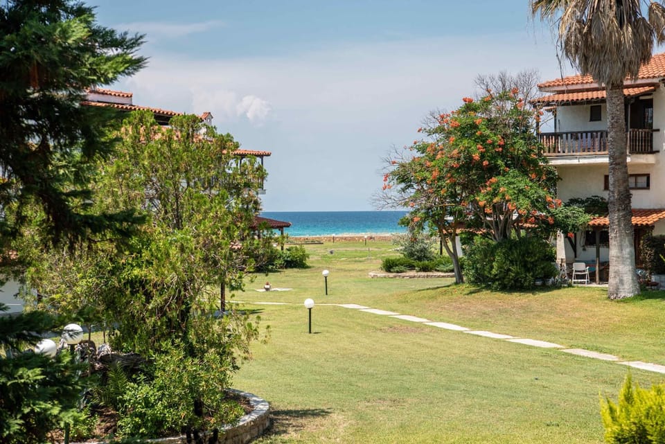 Natural landscape, Garden, Garden view, Sea view