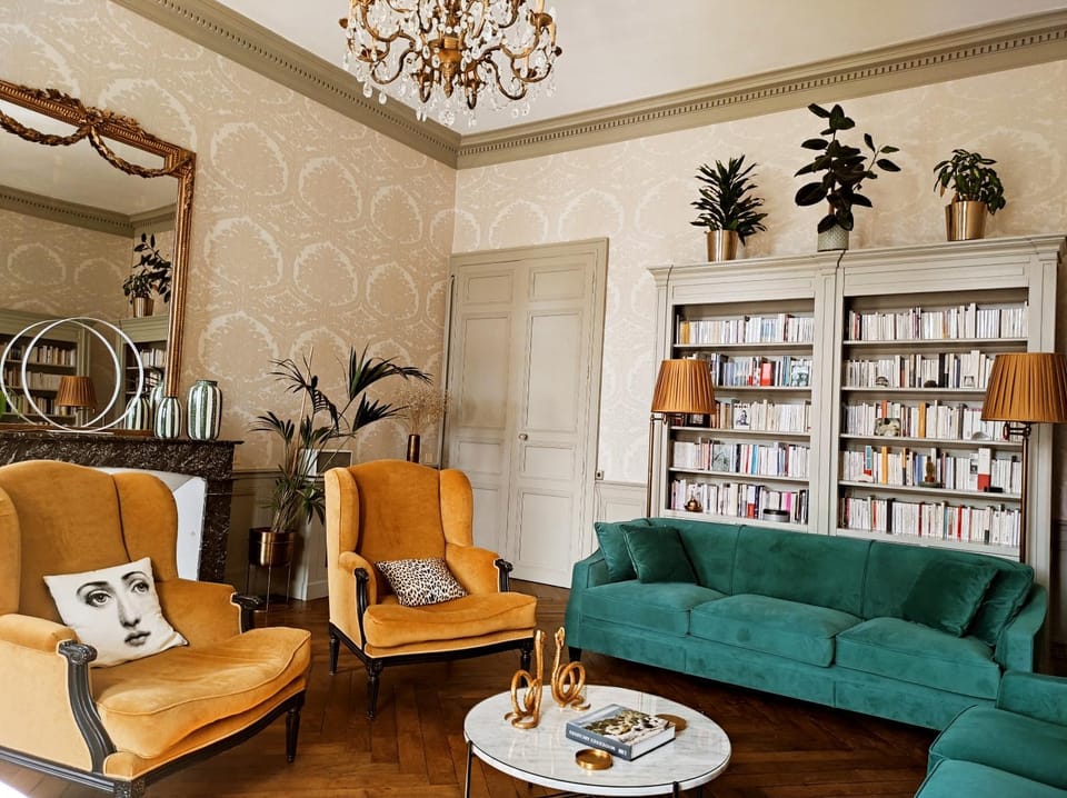 Living room, Seating area