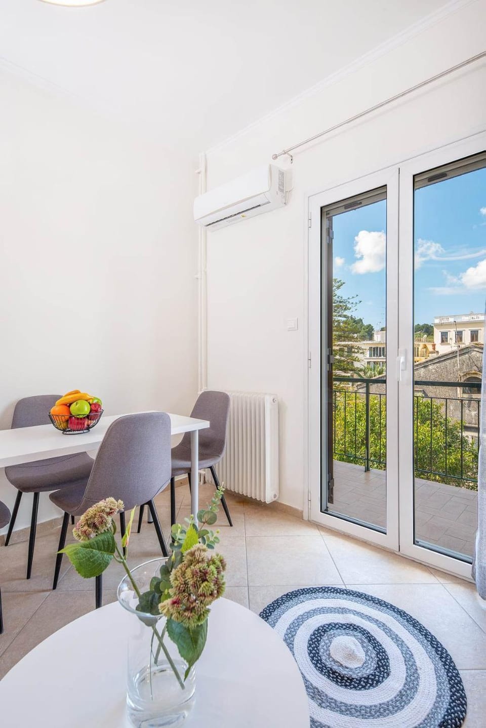 Tenniside view Apartment in Corfu