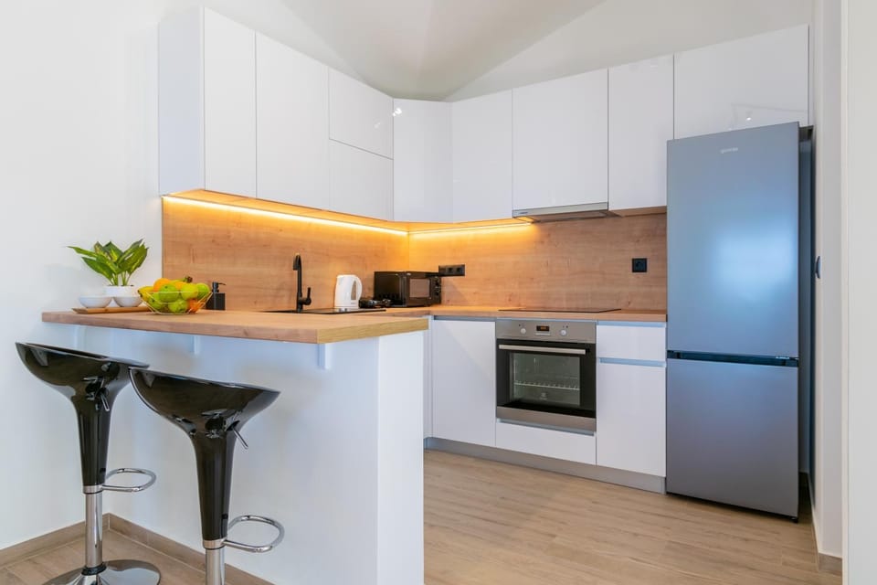 Kitchen or kitchenette, dishwasher, minibar, pet friendly, stove, toaster