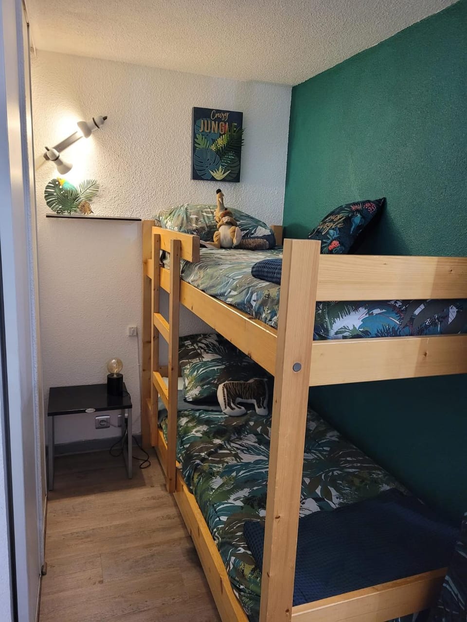 Photo of the whole room, bunk bed