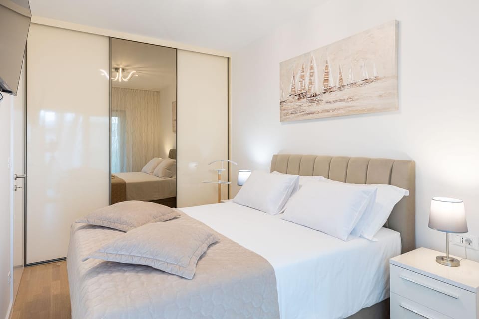 Bed, Bedroom, wardrobe