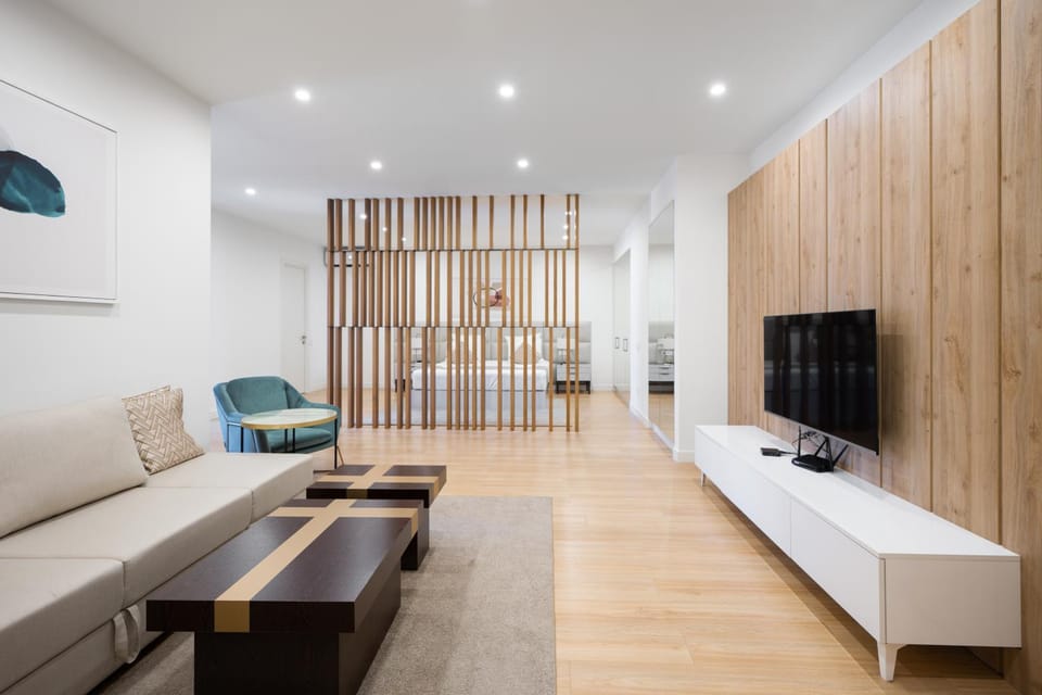 TV and multimedia, Living room, Seating area, City view