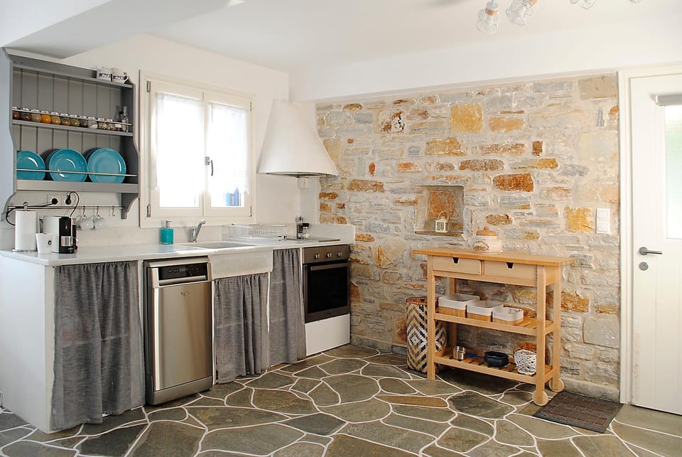 Kitchen or kitchenette, dishwasher, pet friendly