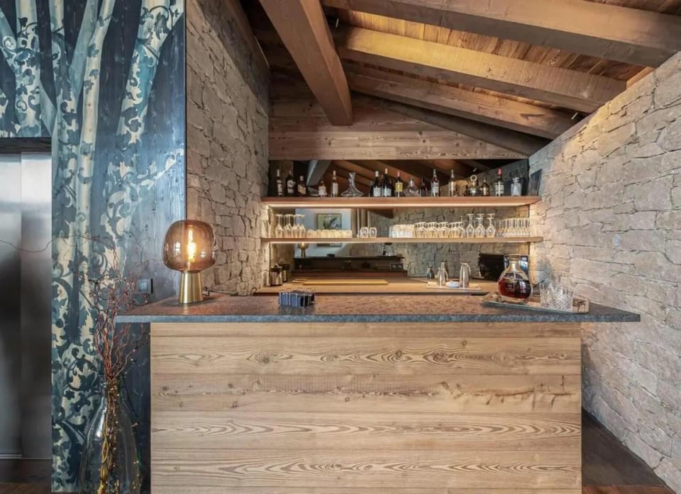 Chalet Le Moulin, Courchevel Le Praz, 6 chambres, Ski in, Ski out Chalet in Saint-Bon-Tarentaise