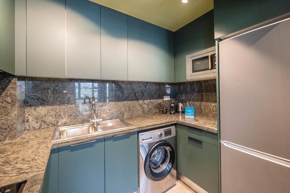 Coffee/tea facilities, Kitchen or kitchenette, washing machine
