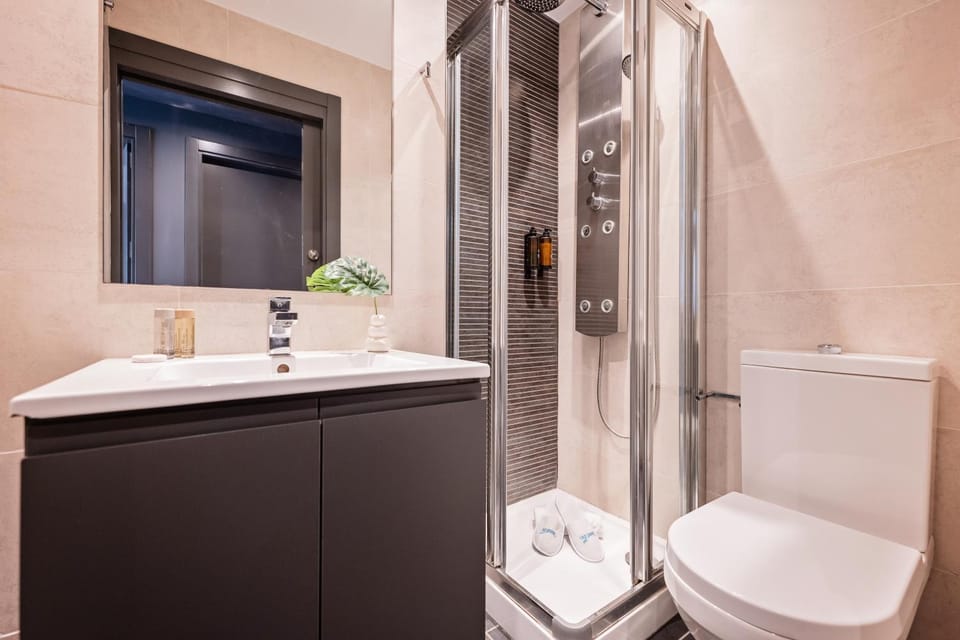 Shower, Bathroom
