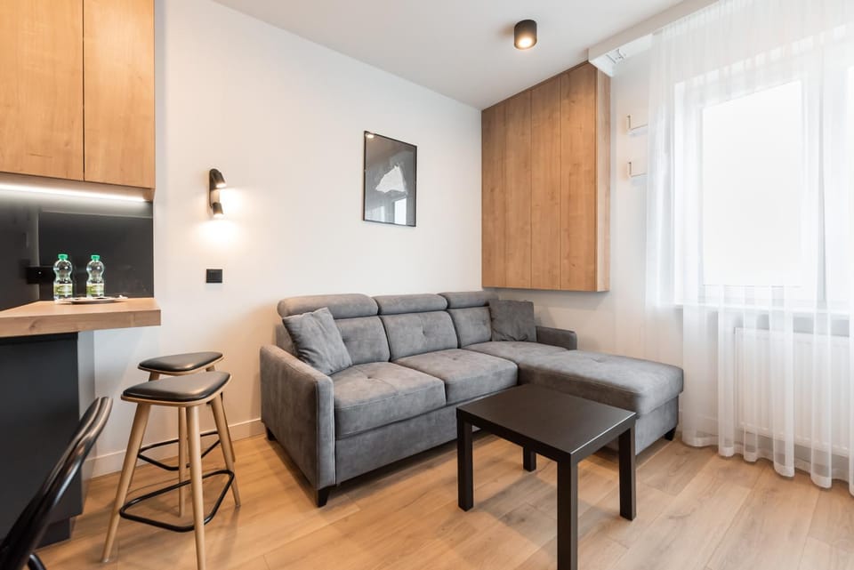 Kitchen or kitchenette, Living room, Seating area, Dining area