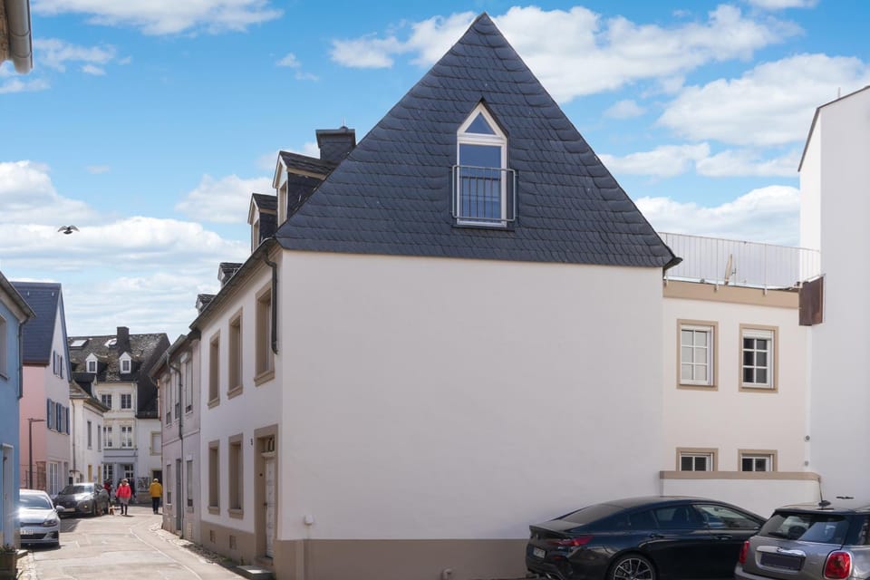 Property building, Street view