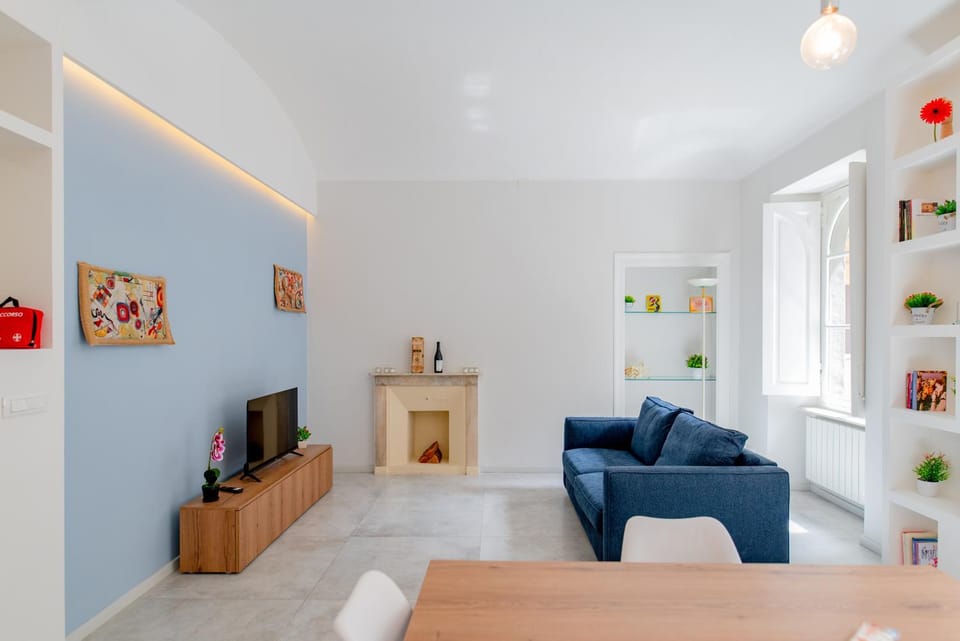 TV and multimedia, Living room, Seating area