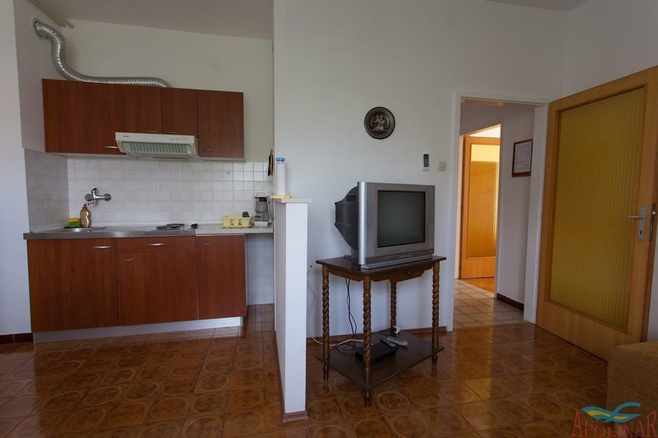 TV and multimedia, Kitchen or kitchenette, Dining area