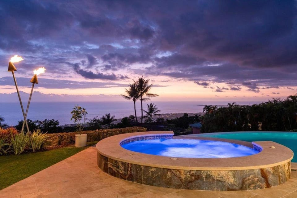 Puuwai Alii Estate House in Holualoa