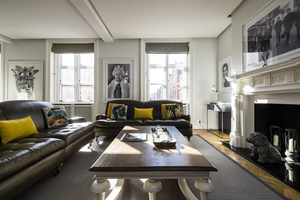 Communal lounge/ TV room, Living room