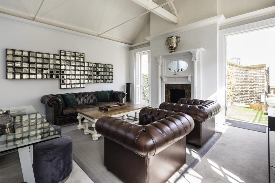 Communal lounge/ TV room, Living room