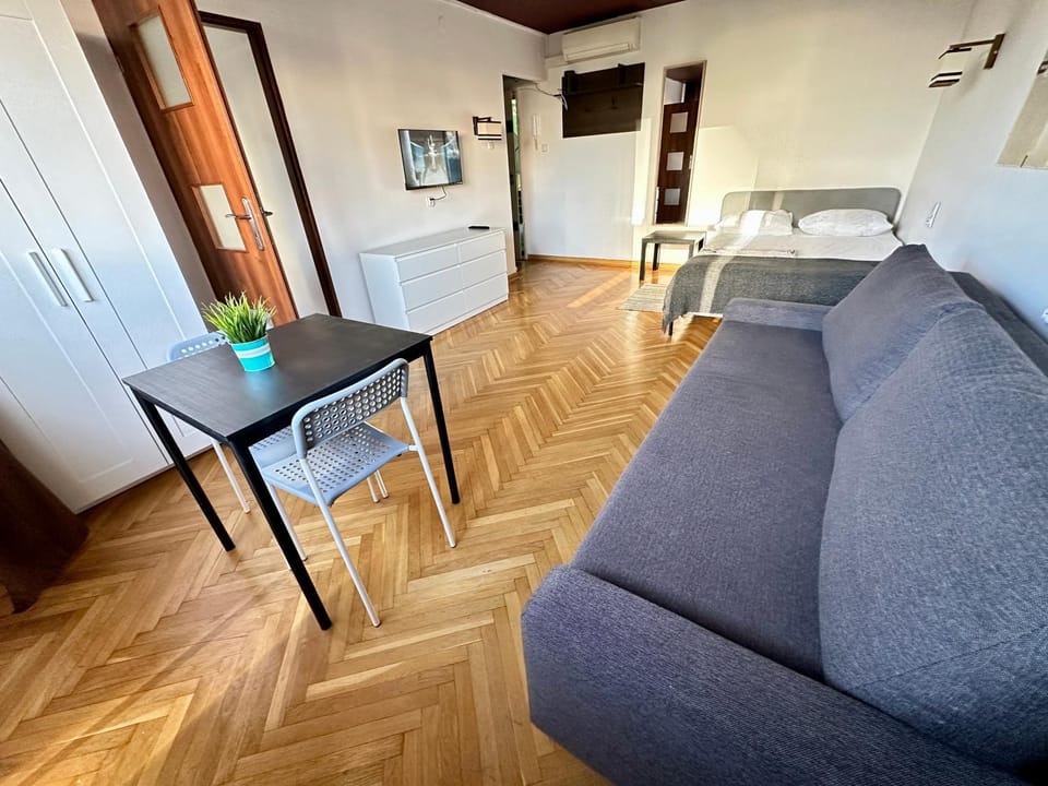 APART WAWA app 38 WiFi 600 Mbit Apartment in Warsaw