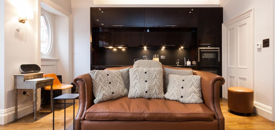 Communal lounge/ TV room, Living room