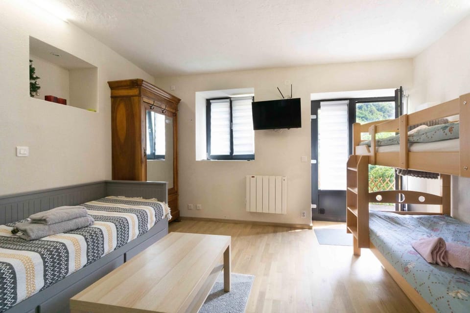 Property building, Living room, Bedroom