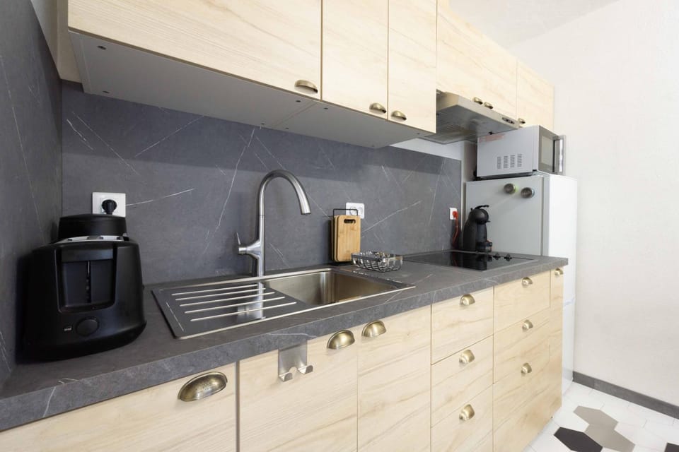 Kitchen or kitchenette, Living room