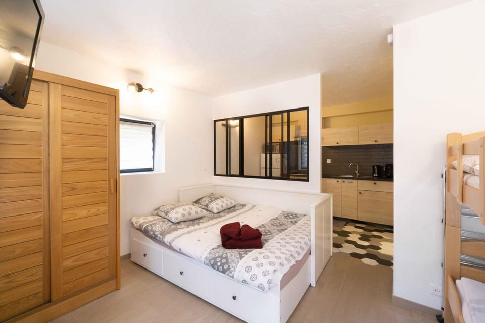 Property building, Living room, Bedroom